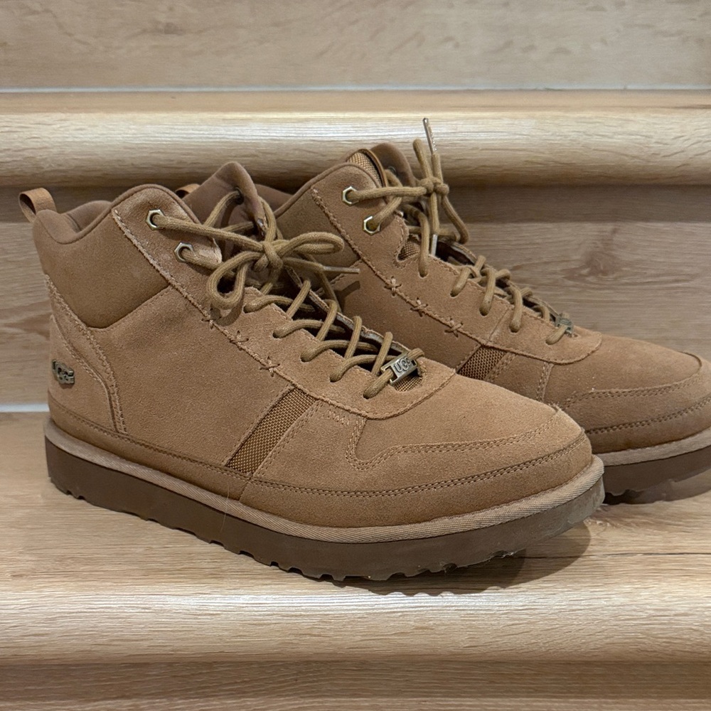 UGG Men's Tan Lace-Up Boots